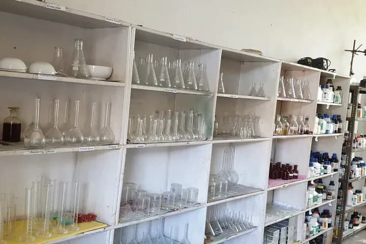 Himachal Institute of Pharmaceutical Education and Research campus in Nadaun, Himachal Pradesh, India — photo 4