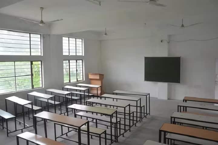 Himachal Institute of Pharmaceutical Education and Research campus in Nadaun, Himachal Pradesh, India — photo 6