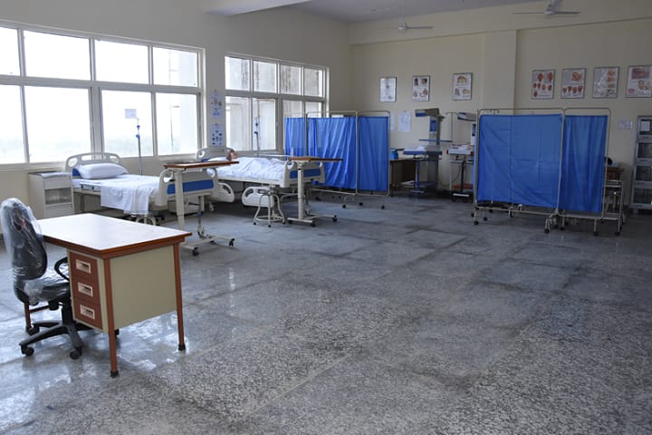 Maharaja Agrasen Nursing College campus in Bahadurgarh, Haryana, India — photo 3