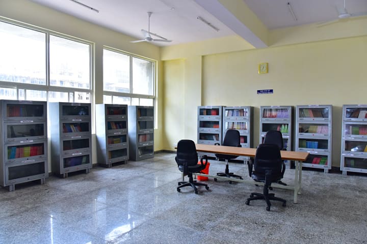 Maharaja Agrasen Nursing College campus in Bahadurgarh, Haryana, India — photo 4