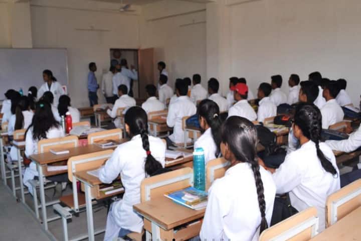 SAS Ayurvedic Medical College and Hospital campus in Varanasi, Uttar Pradesh, India — photo 3