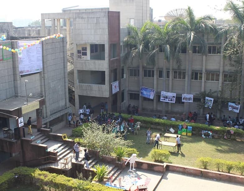Shri S'ad Vidya Mandal Institute of Technology campus in Bharuch, Gujarat, India — photo 1