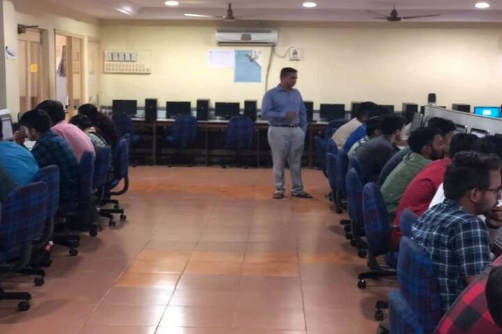 Shri S'ad Vidya Mandal Institute of Technology campus in Bharuch, Gujarat, India — photo 3