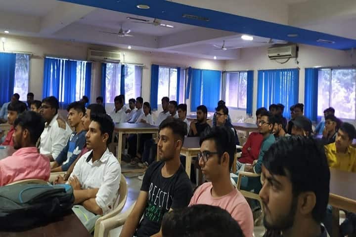 Shri S'ad Vidya Mandal Institute of Technology campus in Bharuch, Gujarat, India — photo 5