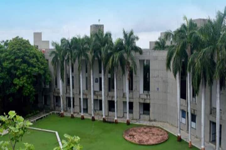 VVP Engineering College campus in Rajkot, Gujarat, India — photo 1
