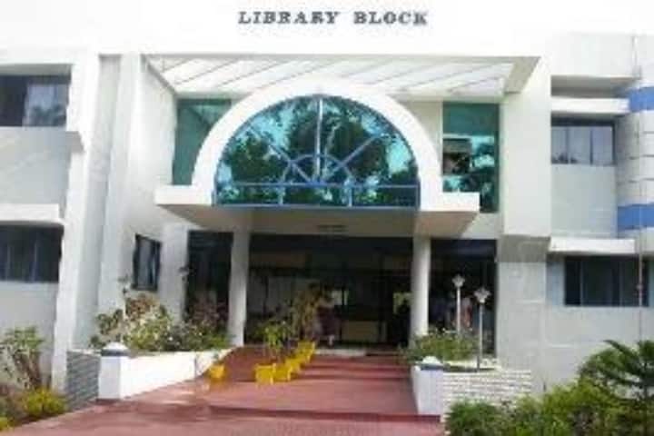AVC College campus in Mayiladuthurai, Tamil Nadu, India — photo 3