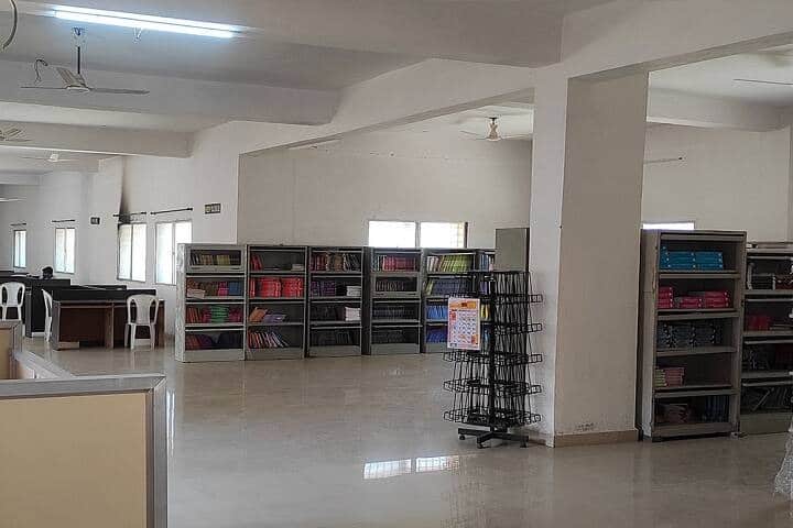 Smt Shalinitai Meghe Ayurved College Hospital and Research Center campus in Bhandara, Maharashtra, India — photo 3