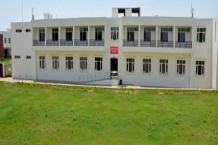 Amandeep College of Nursing campus in Amritsar, Punjab, India — photo 1