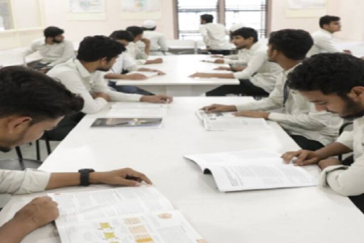 Jamia Isalamia Isha-atul Uloom's Ali-Allana College of Pharmacy campus in Akkalkuva, Maharashtra, India — photo 4