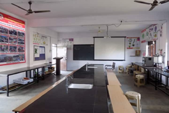 Tai Golwalkar Mahavidyalaya campus in Nagpur, Maharashtra, India — photo 2