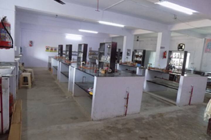 Tai Golwalkar Mahavidyalaya campus in Nagpur, Maharashtra, India — photo 3
