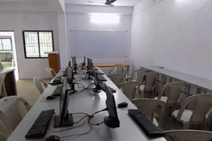 Tai Golwalkar Mahavidyalaya campus in Nagpur, Maharashtra, India — photo 5