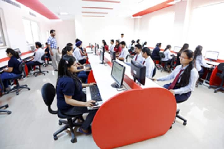 Chitkara School of Mass Communication campus in Jhansala, Punjab, India — photo 6