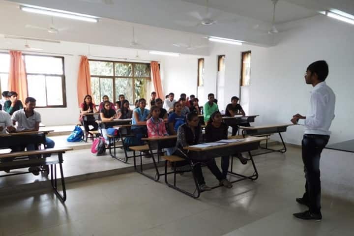 Smt SR Patel Engineering College campus in Patan, Gujarat, India — photo 3