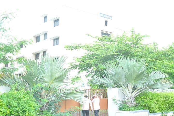 Arpit Nursing School and College campus in Rajkot, Gujarat, India — photo 5