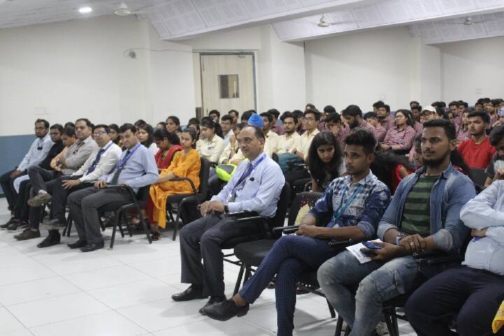 Mahavir Swami College of Engineering and Technology campus in Surat, Gujarat, India — photo 5