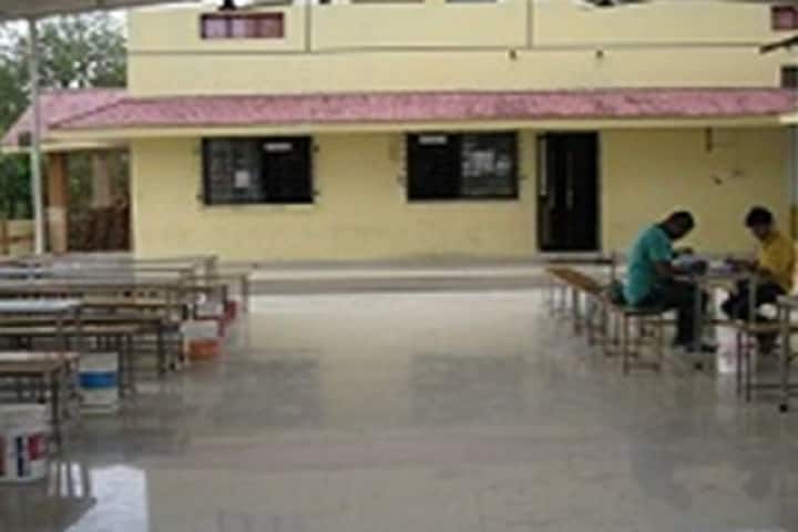 Indubhai Patel College of Pharmacy and Research Centre campus in Dharmaj, Gujarat, India — photo 2