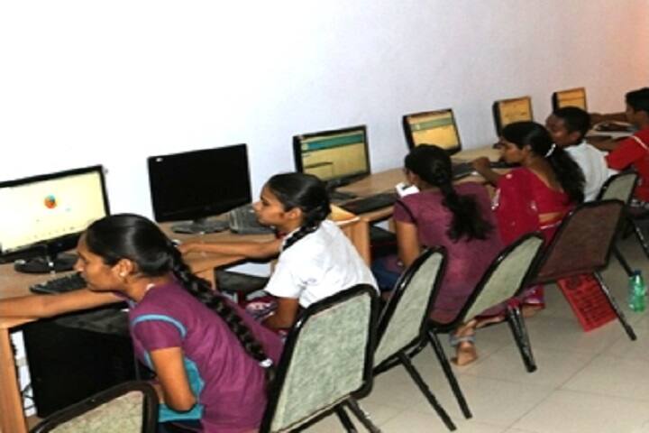 Indubhai Patel College of Pharmacy and Research Centre campus in Dharmaj, Gujarat, India — photo 3