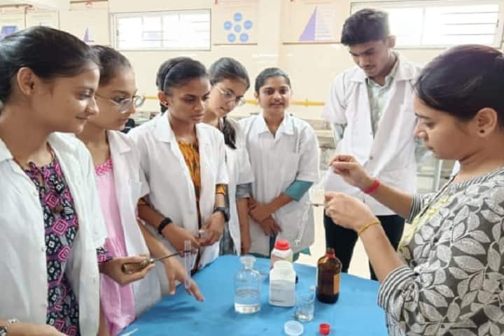 Swaminarayan Gurukul Homoeopathic Medical College and Hospital campus in Jamnagar, Gujarat, India — photo 3