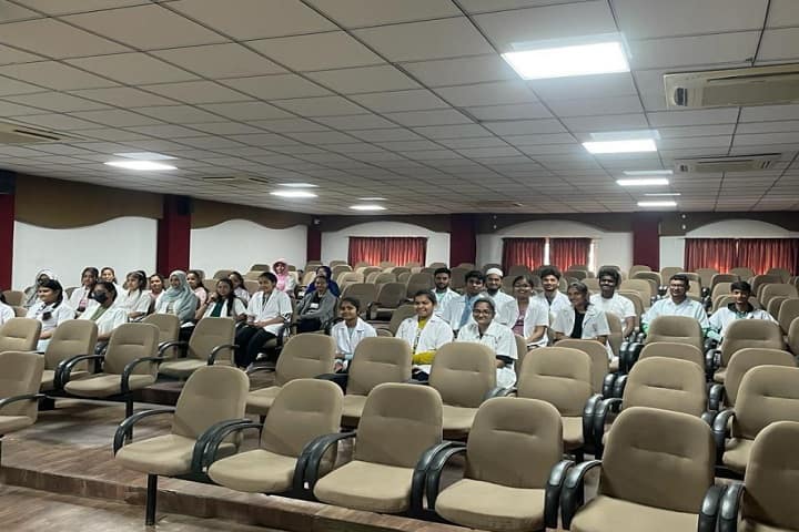 Monark Homoeopathic Medical College and Hospital campus in Ahmedabad, Gujarat, India — photo 6