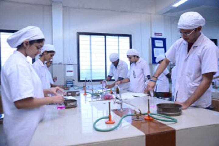 Jai Shree College of Pharmacy campus in Meerut, Uttar Pradesh, India — photo 1