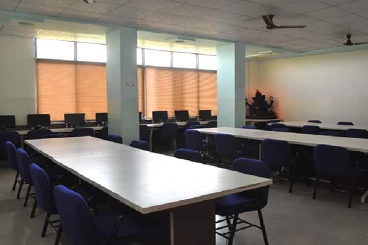 Vinayaka Institute of Nursing campus in Anand, Gujarat, India — photo 3
