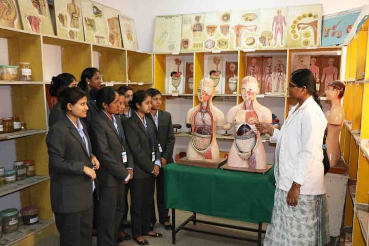 Vijayanagar College of Nursing campus in Bangalore, Karnataka, India — photo 3