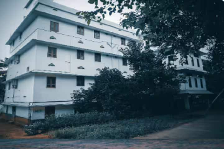 White Memorial College of Nursing campus in Kanyakumari, Tamil Nadu, India — photo 2
