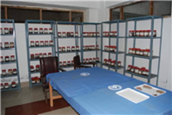 Kashmir Tibbia College Hospital and Research Centre campus in Srinagar, Jammu and Kashmir, India — photo 4