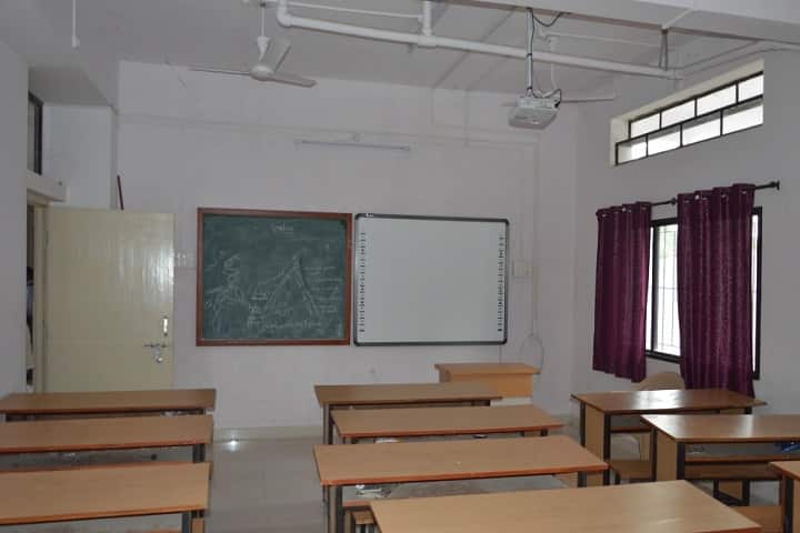 Shri Shivaji Education Society Amravati's Science College campus in Nagpur, Maharashtra, India — photo 3