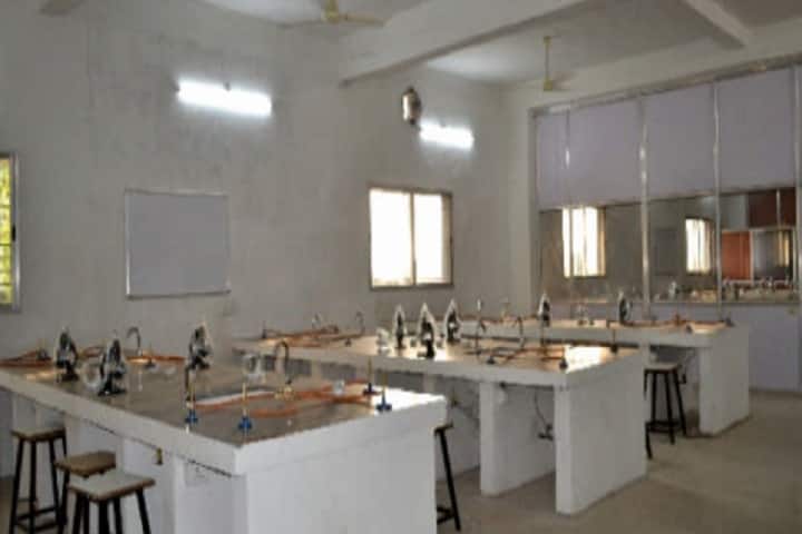 Jagadambha Institute of Pharmacy and Research campus in Yavatmal, Maharashtra, India — photo 2