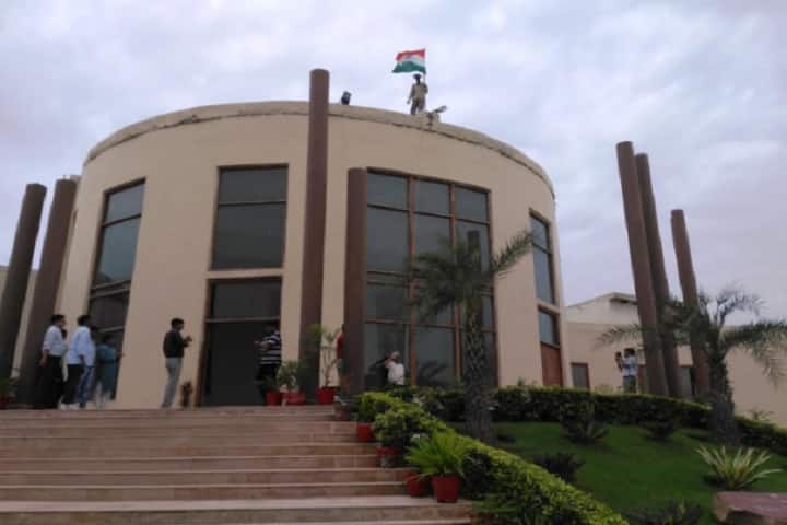 Heritage Institute of Hotel and Tourism campus in Agra, Uttar Pradesh, India — photo 1