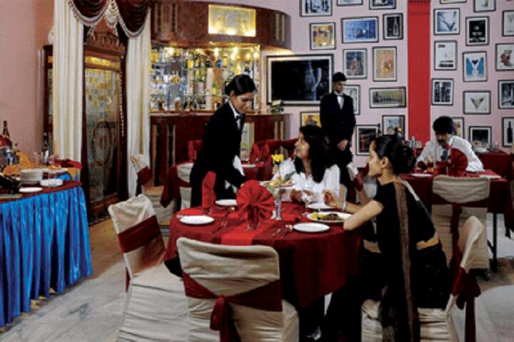 Heritage Institute of Hotel and Tourism campus in Agra, Uttar Pradesh, India — photo 2