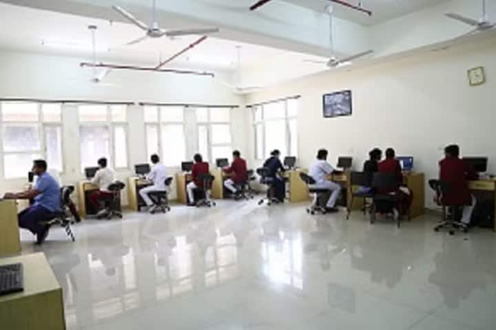 Metro College of Health Sciences and Research campus in Greater Noida, Uttar Pradesh, India — photo 3