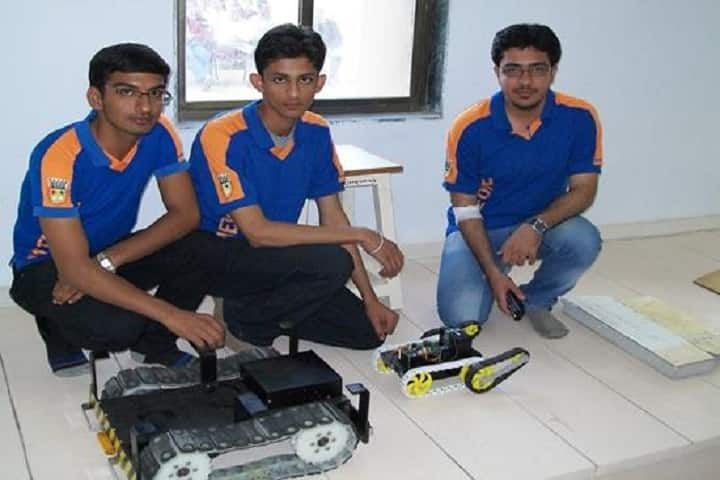 Aditya Silver Oak Institute of Technology campus in Ahmedabad, Gujarat, India — photo 4