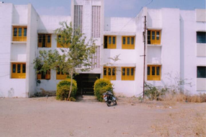MGV's Samajshree Prashantdada Hiray College of Pharmacy campus in Malegaon, Maharashtra, India — photo 1