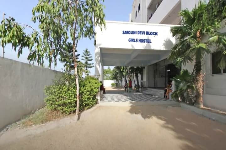 MLR Institute of Pharmacy campus in Hyderabad, Telangana, India — photo 4
