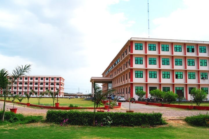 Sunderdeep College of Hotel Management campus in Ghaziabad, Uttar Pradesh, India — photo 2