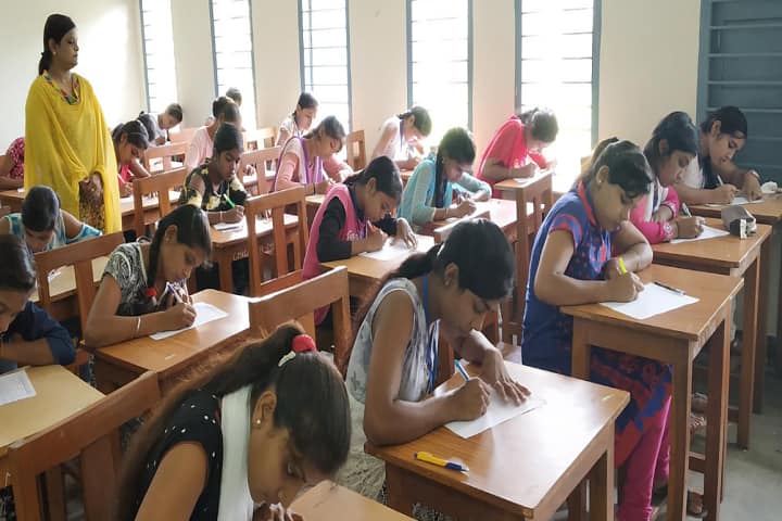 Government Mata Karma Girls College campus in Bamhani, Chhattisgarh, India — photo 2