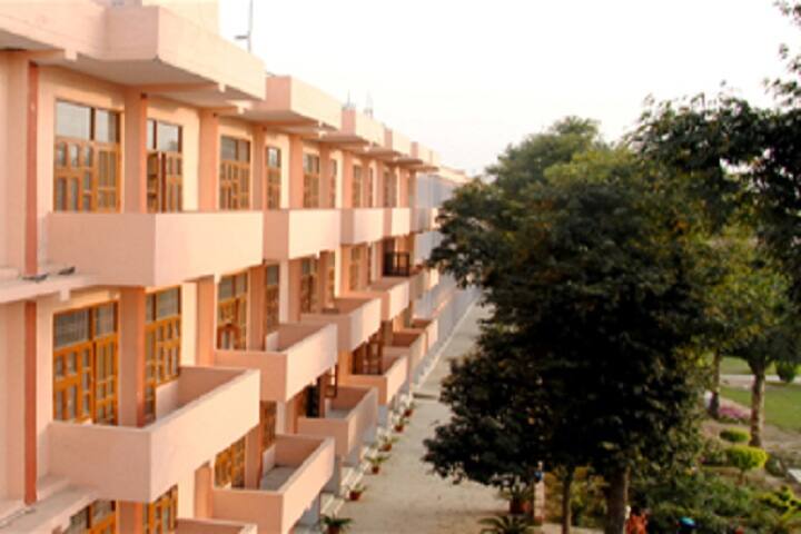 Kasegaon Education Society's Rajarambapu College of Pharmacy campus in Sangli, Maharashtra, India — photo 6