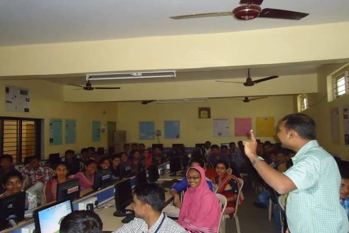 Shree Adarsh BCA College campus in Botad, Gujarat, India — photo 6