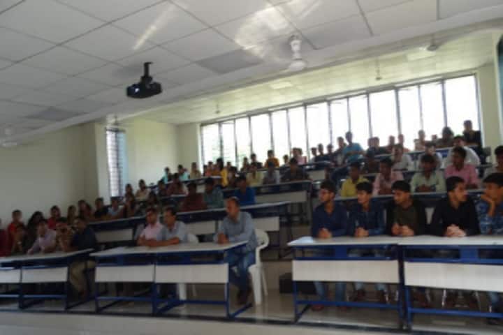 Aspee Shakilam Agricultural Biotechnology Institute campus in Surat, Gujarat, India — photo 2