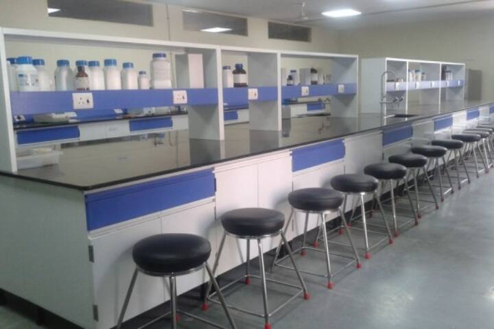 Aspee Shakilam Agricultural Biotechnology Institute campus in Surat, Gujarat, India — photo 5