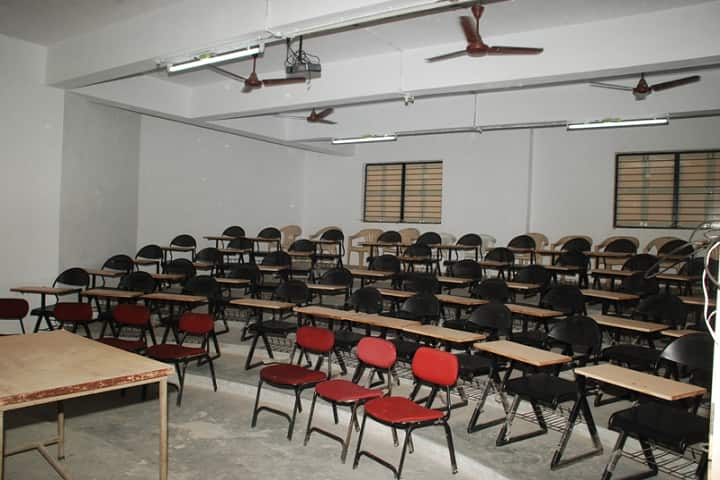 PD Pandya Institute of Computer Application campus in Ahmedabad, Gujarat, India — photo 2