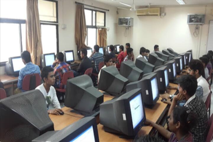 Navgujarat College of Computer Application campus in Ahmedabad, Gujarat, India — photo 3