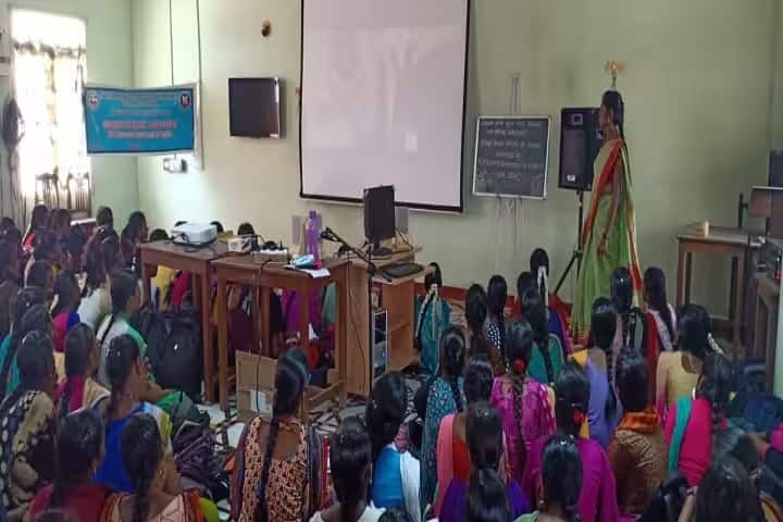 Arignar Anna Government Arts College for Women campus in Vellore, Tamil Nadu, India — photo 2