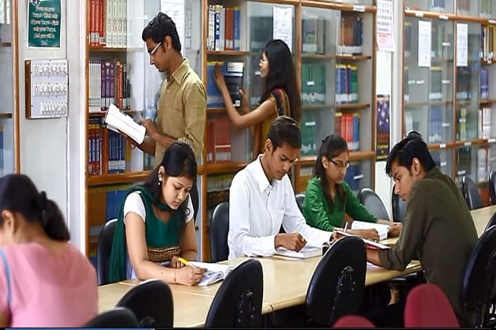 LJ College of Computer Application campus in Ahmedabad, Gujarat, India — photo 3