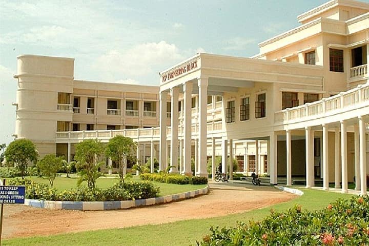 PGP College of Engineering and Technology campus in Namakkal, Tamil Nadu, India — photo 1