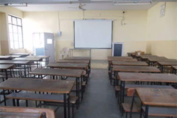 Modern Law College Pune campus in Pune, Maharashtra, India — photo 3