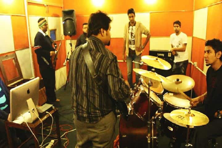 Puppets Picture College of Mass Communication campus in Noida, Uttar Pradesh, India — photo 3